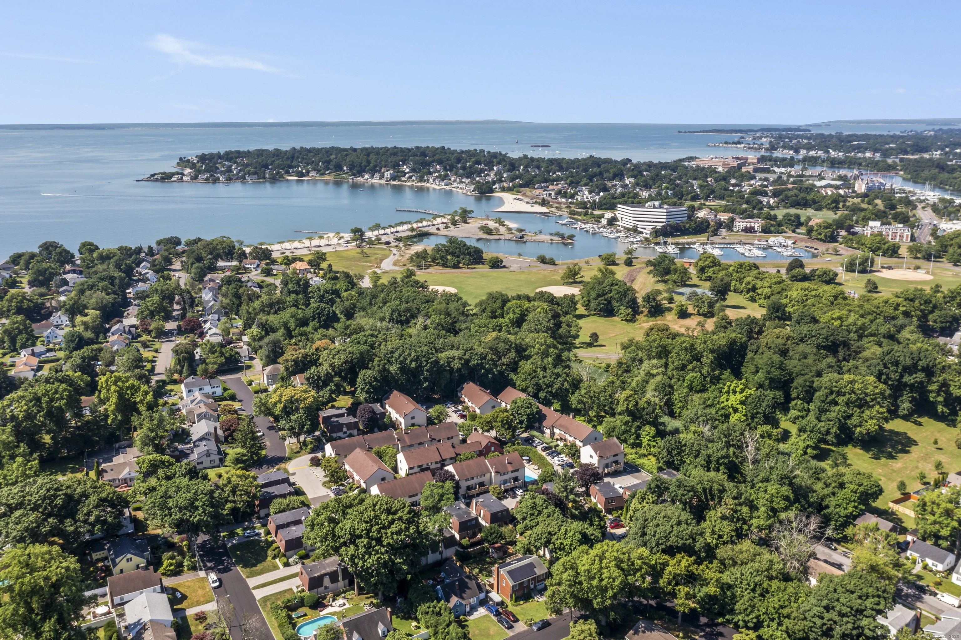 202 Soundview Avenue 16, Stamford